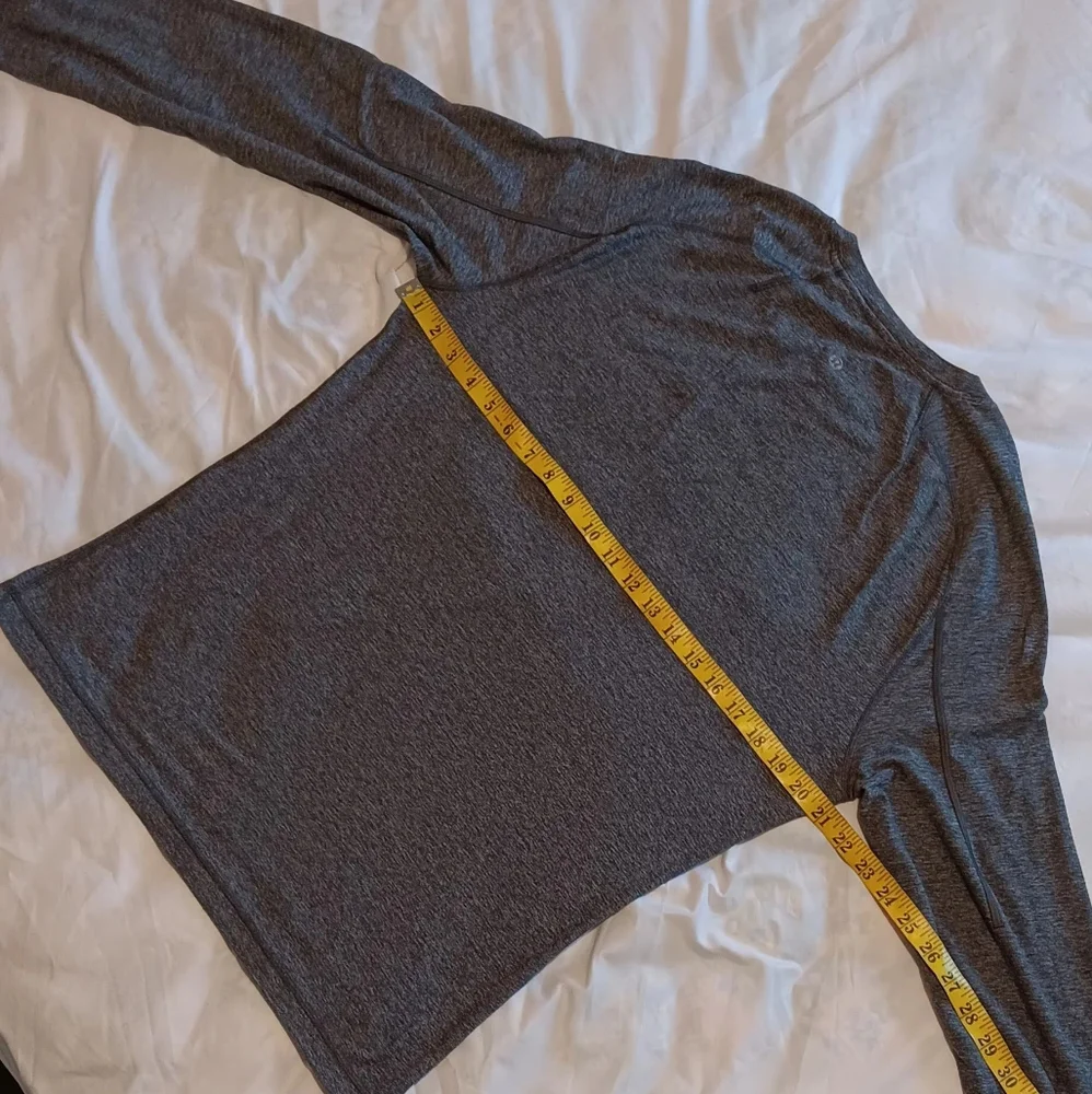Lululemon Men Long Sleeve Crewneck Shirt Heather Gray SzL‎ Performance